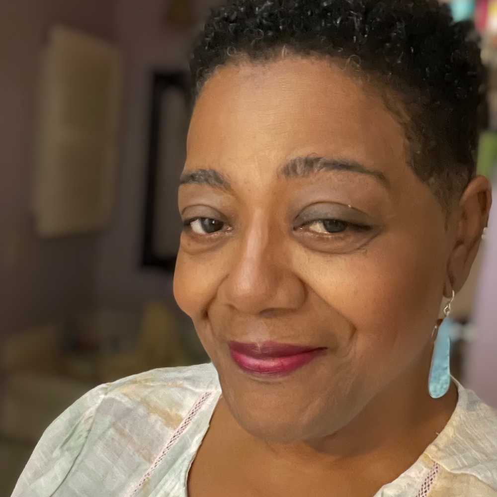 Meet your Posher, Carolyn